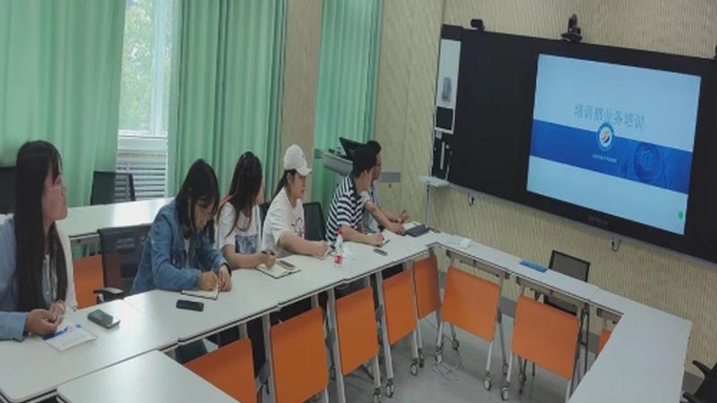 管理培训师与咨询顾问：职业定位与职能差异解析